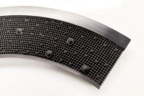 1 element z 4 częściowej opony EU Cyberdine