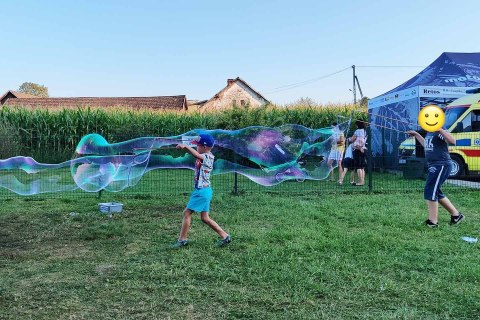 GRATIS*- Magiczny zestaw do puszczania baniek mydlanych na 10L