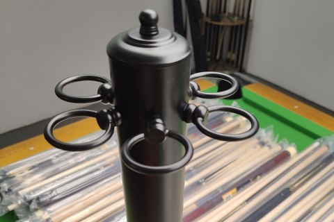 Stojak Metalowy na 6 Kijów - Czarny: Porządek i Elegancja dla Kijów